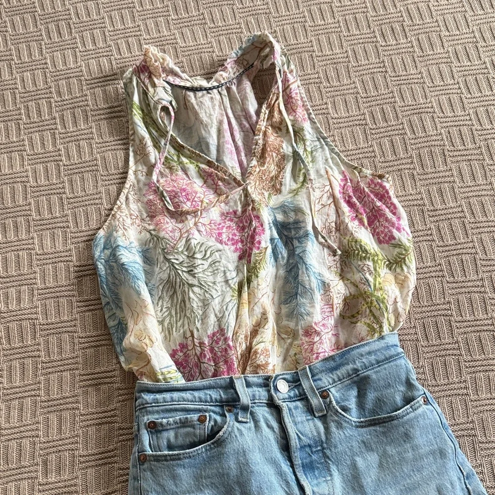 100% Linen Pilcro Floral V-Neck Sleeveless Top in Multi Colors - Picture 1 of 10